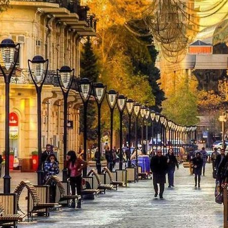 Lux Family Apartment In City Center Баку Екстериор снимка