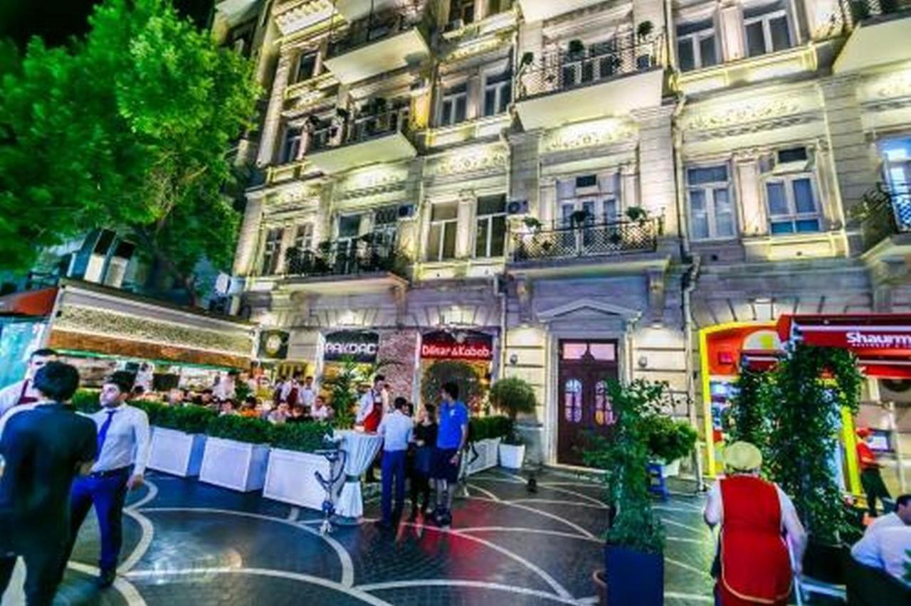 Lux Family Apartment In City Center Баку Екстериор снимка