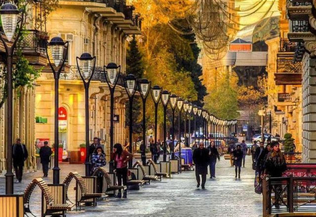 Lux Family Apartment In City Center Баку Екстериор снимка