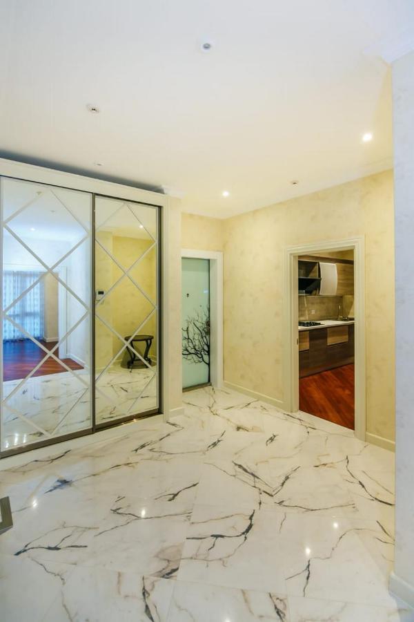 Lux Family Apartment In City Center Баку Екстериор снимка