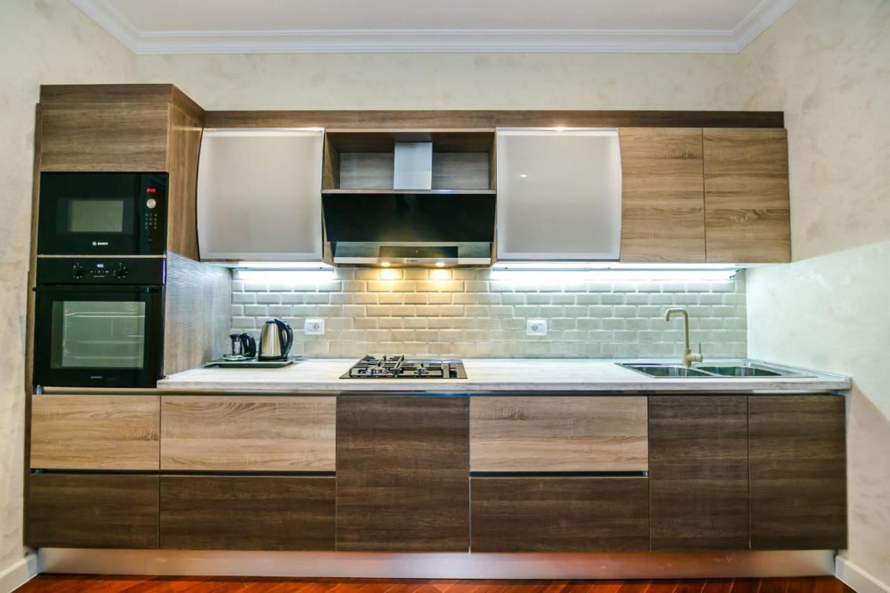 Lux Family Apartment In City Center Баку Екстериор снимка