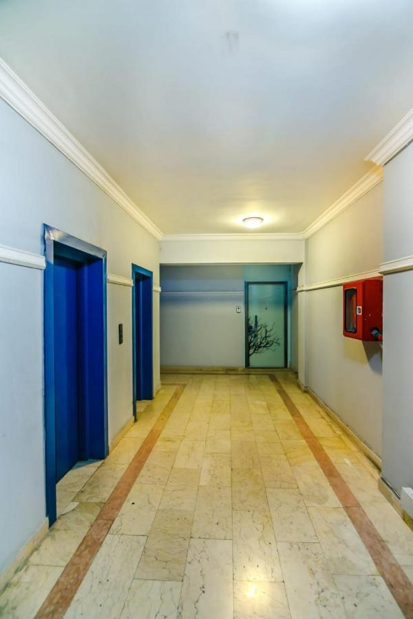 Lux Family Apartment In City Center Баку Екстериор снимка